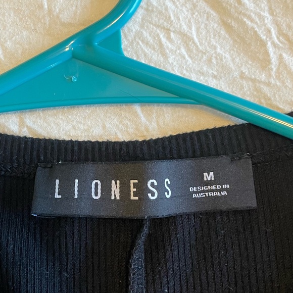 Princess polly lioness angel romper size medium - Picture 3 of 4